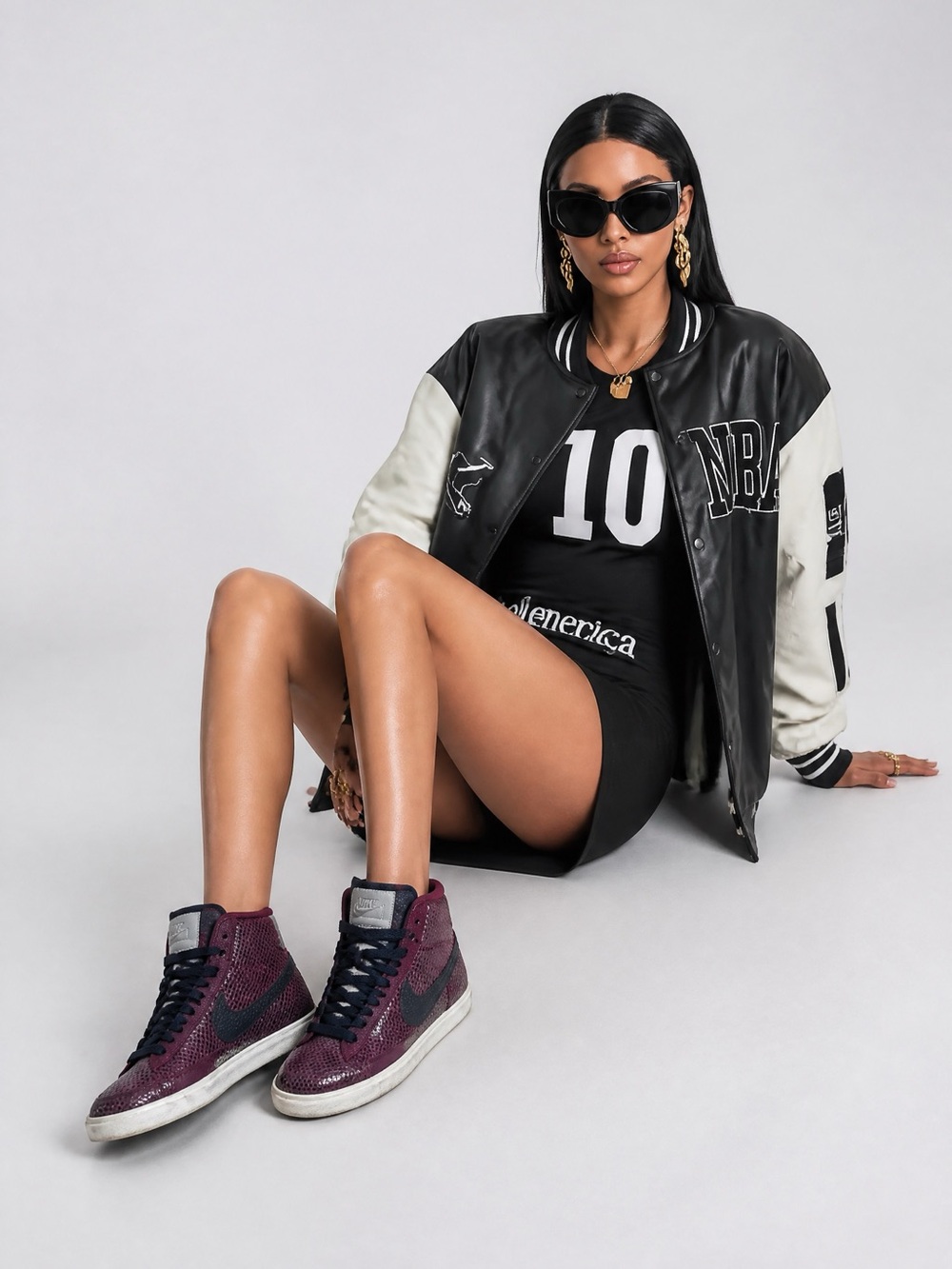 Nike Womans Sneakers - Burgundy and Black